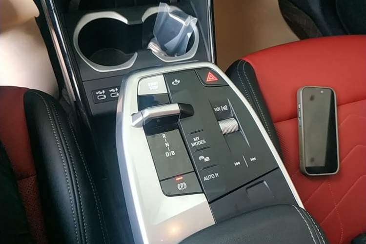 Used BMW iX1 2023 xDrive30L M Sport Package Gear Lever