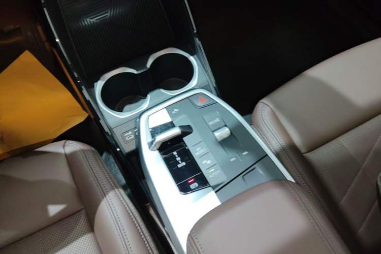 Used BMW iX1 2023 eDrive25L M Sport Package Gear Lever