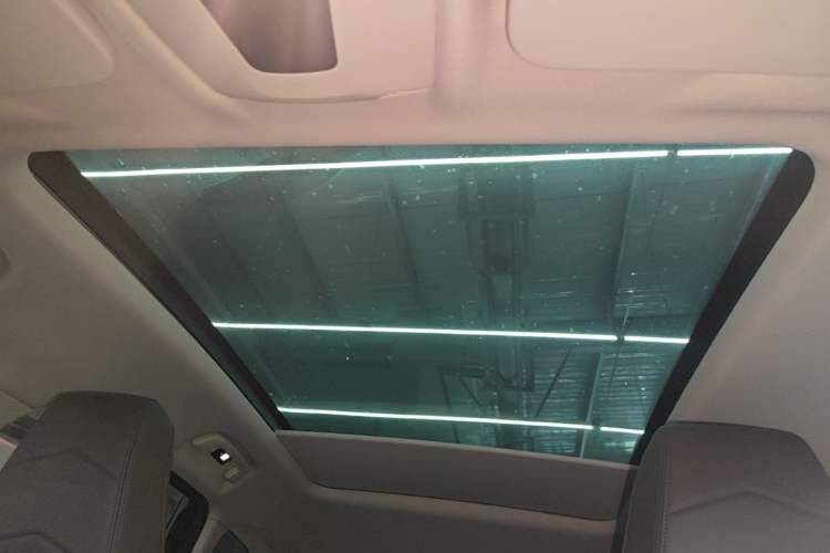 Used BMW iX1 2023 eDrive25L X Design Package Headliner