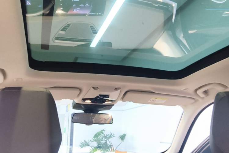 Used BMW iX1 2023 eDrive25L X Design Package Headliner