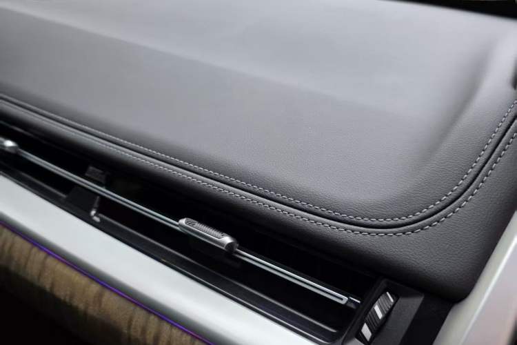 Used BMW iX1 2023 xDrive30L X Design Package Interior 10