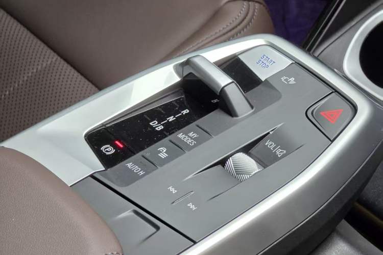 Used BMW iX1 2023 xDrive30L X Design Package Interior 4