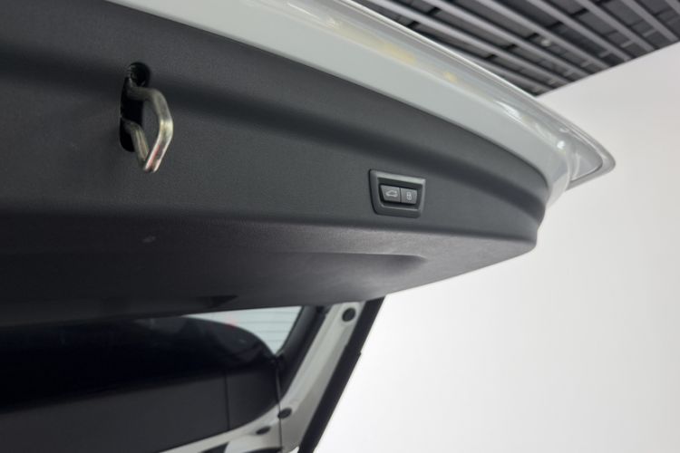 Used BMW iX1 2023 xDrive30L X Design Package Interior 6