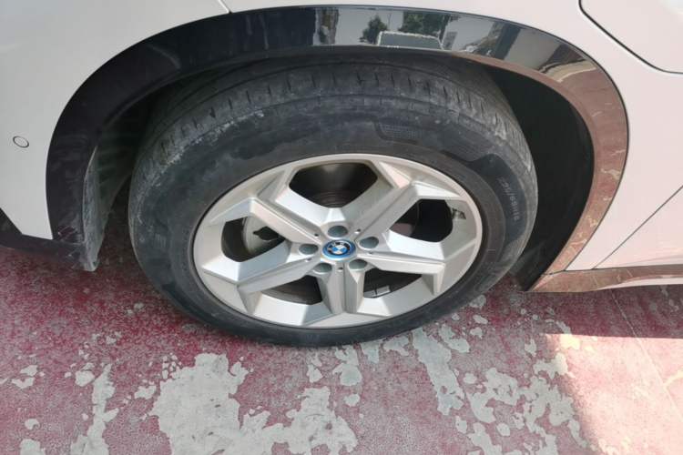 Used BMW iX1 2023 eDrive25L X Design Package Left Front Wheel Hub