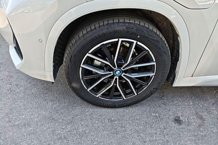 Used BMW iX1 2023 eDrive25L M Sport Package Left Front Wheel Hub