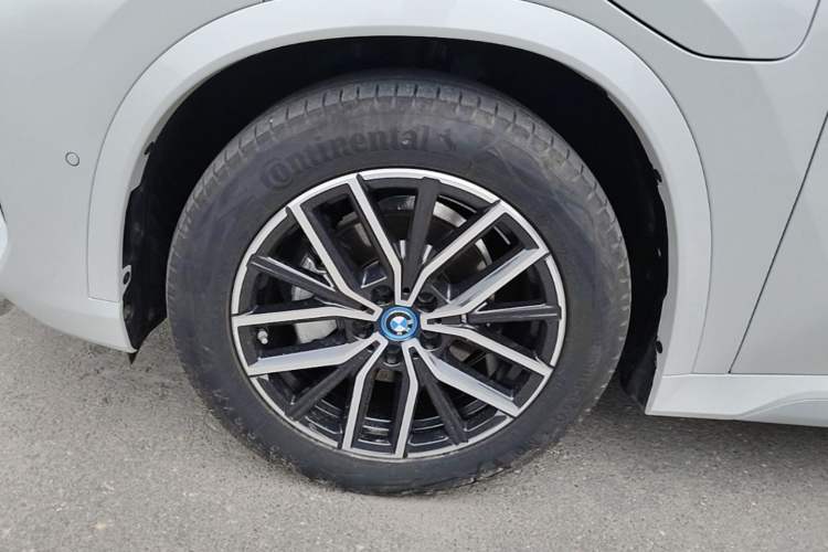 Used BMW iX1 2023 eDrive25L M Sport Package Left Front Wheel Hub
