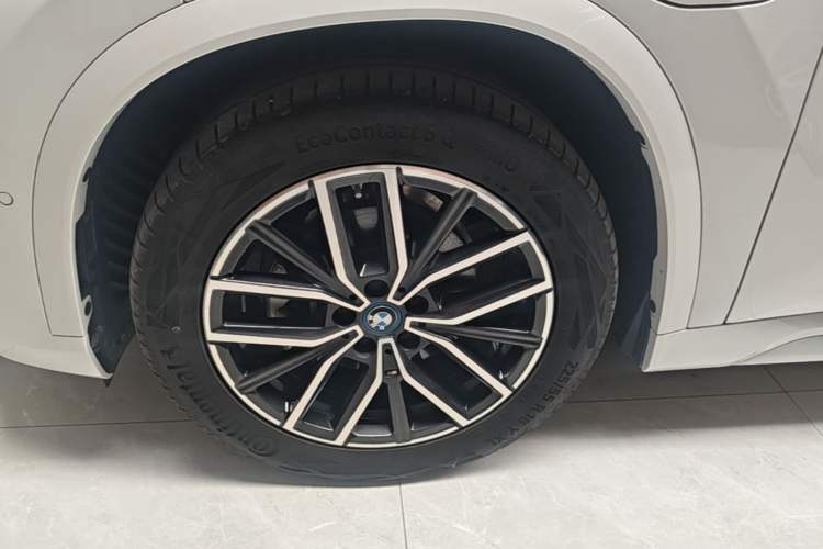 Used BMW iX1 2023 eDrive25L M Sport Package Left Front Wheel Hub
