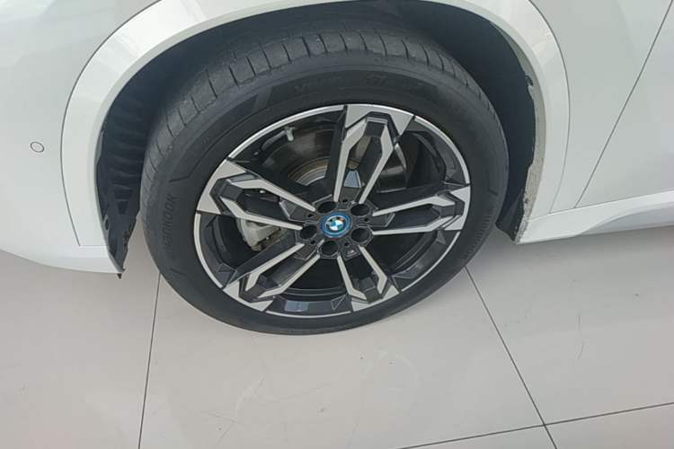 Used BMW iX1 2023 xDrive30L M Sport Package Left Front Wheel Hub