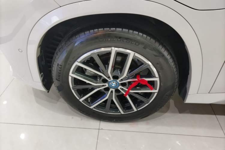 Used BMW iX1 2023 eDrive25L M Sport Package Left Front Wheel Hub