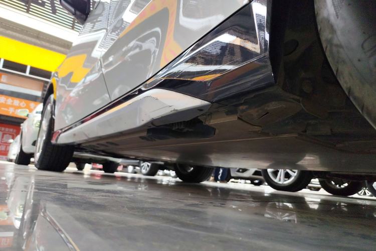 Used BMW iX1 2023 eDrive25L X Design Package Left Side Sill