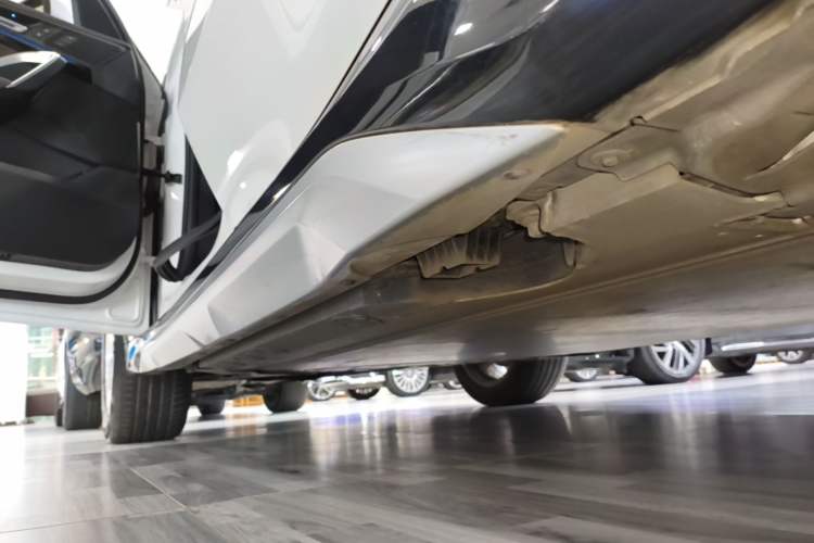 Used BMW iX1 2023 eDrive25L X Design Package Left Side Sill