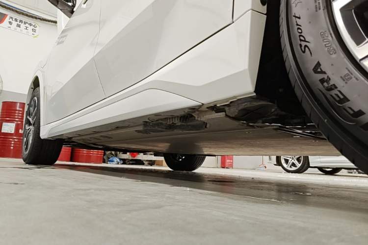 Used BMW iX1 2023 eDrive25L M Sport Package Left Side Sill