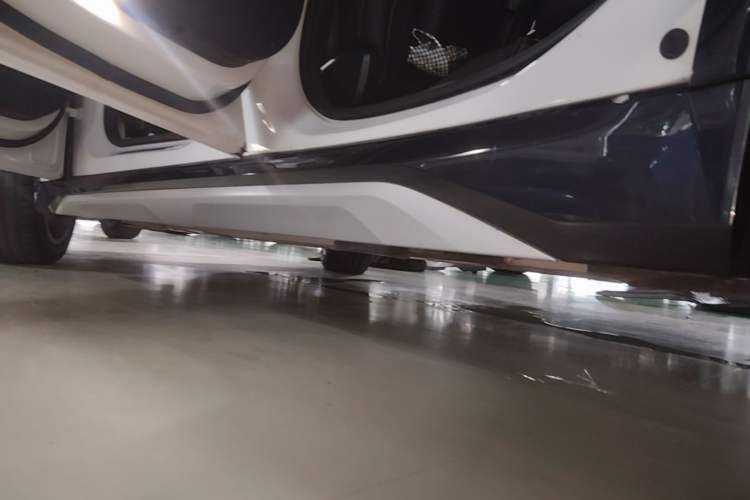 Used BMW iX1 2023 xDrive30L X Design Package Left Side Sill