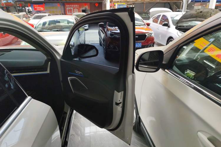 Used BMW iX1 2023 eDrive25L X Design Package Right Front Door Interior