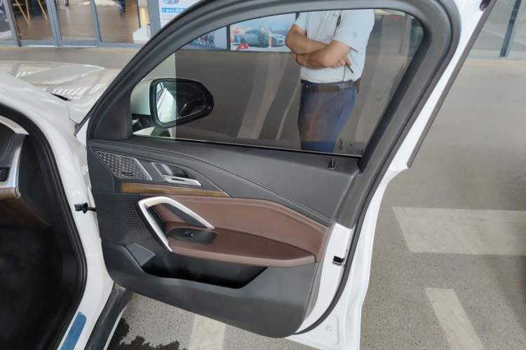 Used BMW iX1 2023 xDrive30L X Design Package Right Front Door Interior