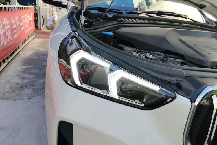 Used BMW iX1 2023 eDrive25L M Sport Package Right Front Headlight