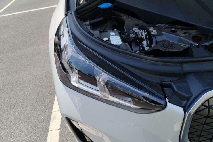 Used BMW iX1 2023 xDrive30L M Sport Package Right Front Headlight