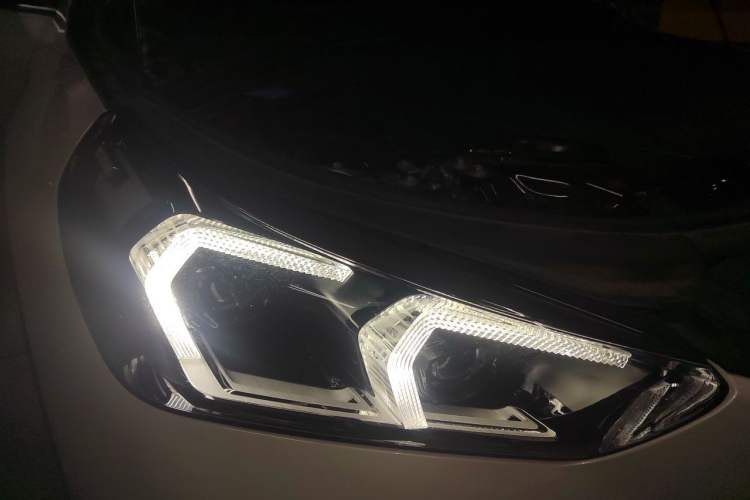 Used BMW iX1 2023 xDrive30L X Design Package Right Front Headlight
