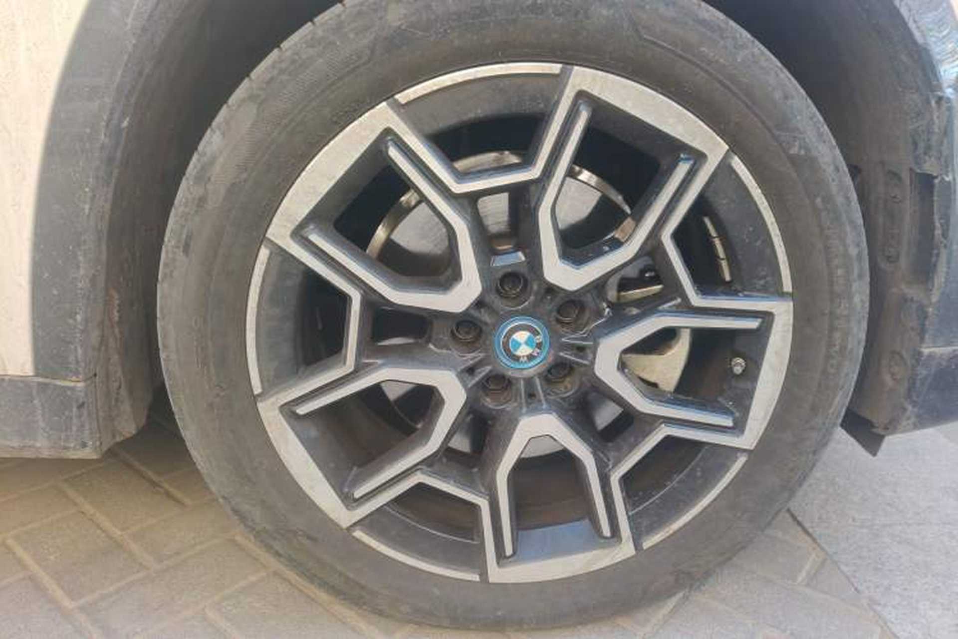 Used BMW iX1 2023 xDrive30L X Design Package Right Front Wheel Hub