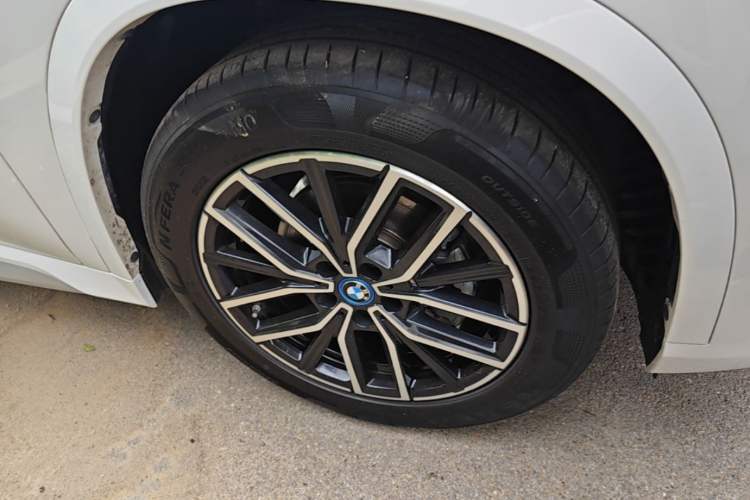 Used BMW iX1 2023 eDrive25L M Sport Package Right Front Wheel Hub