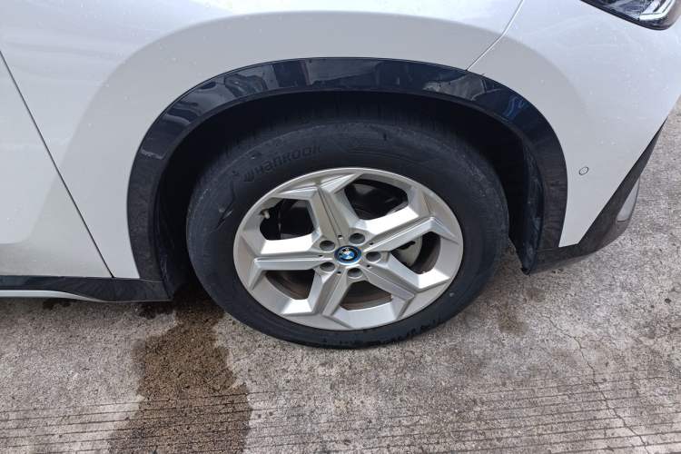 Used BMW iX1 2023 eDrive25L M Sport Package Right Front Wheel Hub