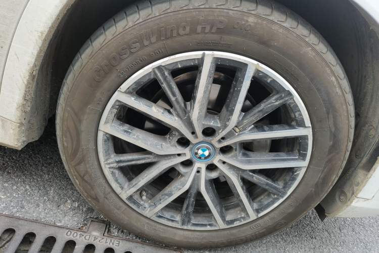 Used BMW iX1 2023 eDrive25L M Sport Package Right Front Wheel Hub