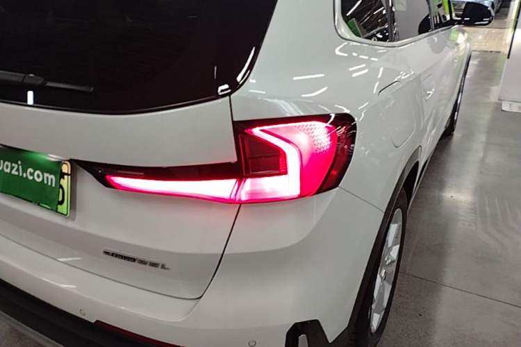Used BMW iX1 2023 eDrive25L X Design Package Right Rear Taillight