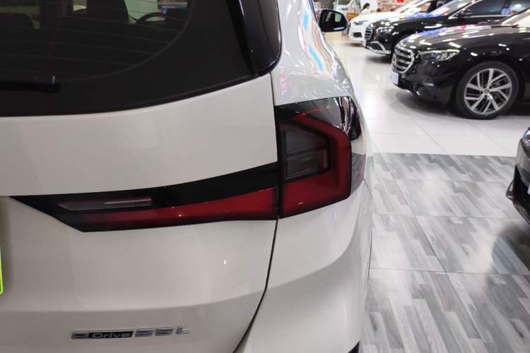 Used BMW iX1 2023 eDrive25L X Design Package Right Rear Taillight