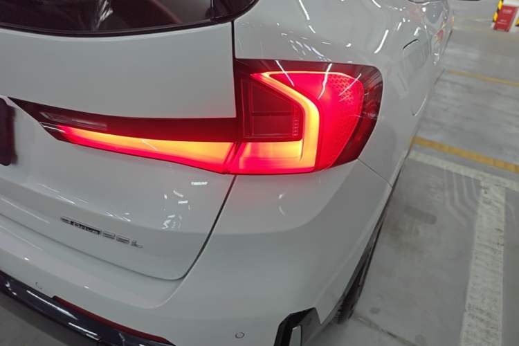 Used BMW iX1 2023 eDrive25L X Design Package Right Rear Taillight