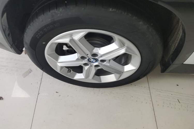 Used BMW iX1 2023 eDrive25L X Design Package Right Rear Wheel Hub