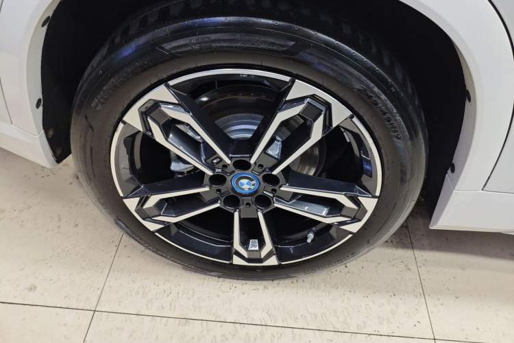 Used BMW iX1 2023 eDrive25L M Sport Package Right Rear Wheel Hub