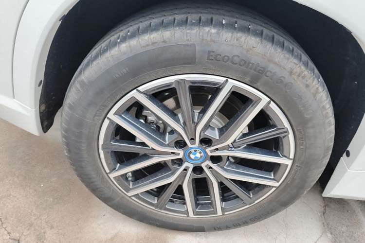 Used BMW iX1 2023 eDrive25L M Sport Package Right Rear Wheel Hub