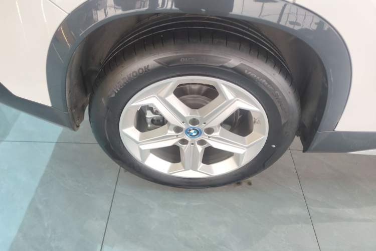Used BMW iX1 2023 eDrive25L X Design Package Right Rear Wheel Hub