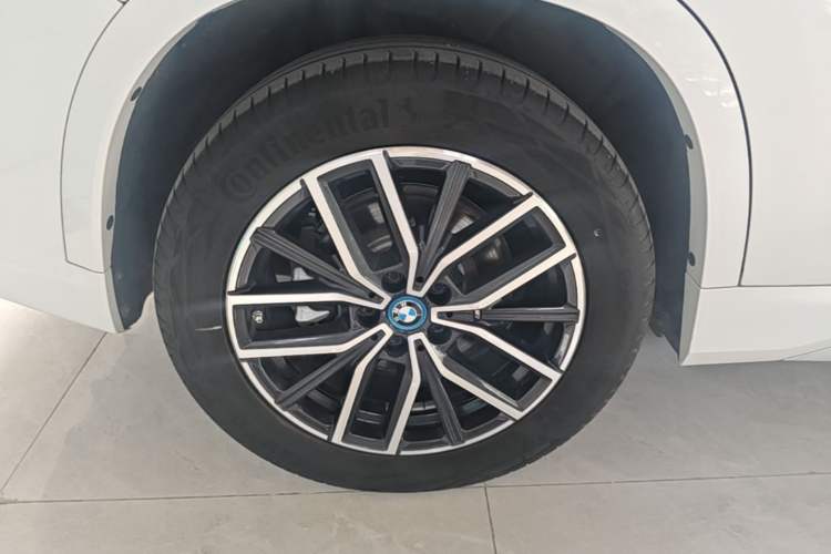 Used BMW iX1 2023 eDrive25L M Sport Package Right Rear Wheel Hub