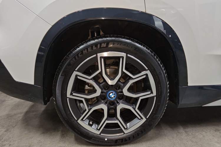 Used BMW iX1 2023 xDrive30L X Design Package Right Rear Wheel Hub