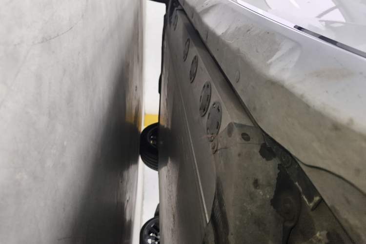 Used BMW iX1 2023 xDrive30L X Design Package Right Side Sill