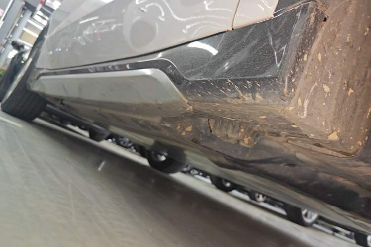 Used BMW iX1 2023 eDrive25L X Design Package Right Side Sill