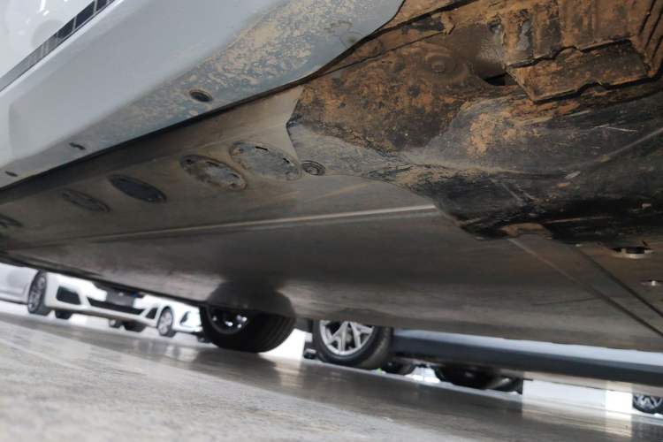 Used BMW iX1 2023 xDrive30L X Design Package Right Side Sill