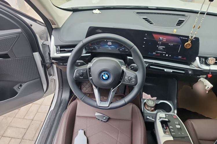 Used BMW iX1 2023 eDrive25L X Design Package Steering Wheel
