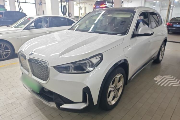 BMW iX1 2023 eDrive25L X Design Package