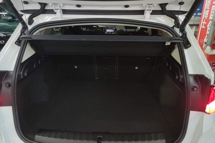 Used BMW iX1 2023 eDrive25L X Design Package Trunk