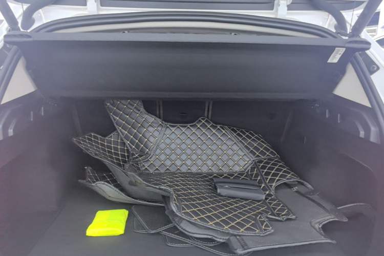 Used BMW iX1 2023 xDrive30L X Design Package Trunk