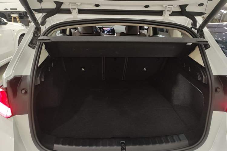 Used BMW iX1 2023 eDrive25L M Sport Package Trunk