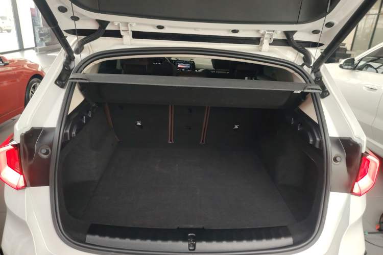Used BMW iX1 2023 xDrive30L X Design Package Trunk