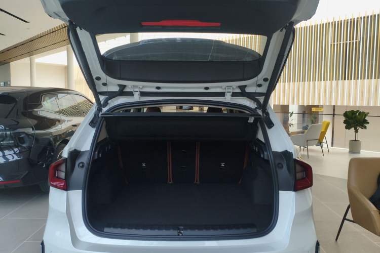 Used BMW iX1 2023 eDrive25L X Design Package Trunk