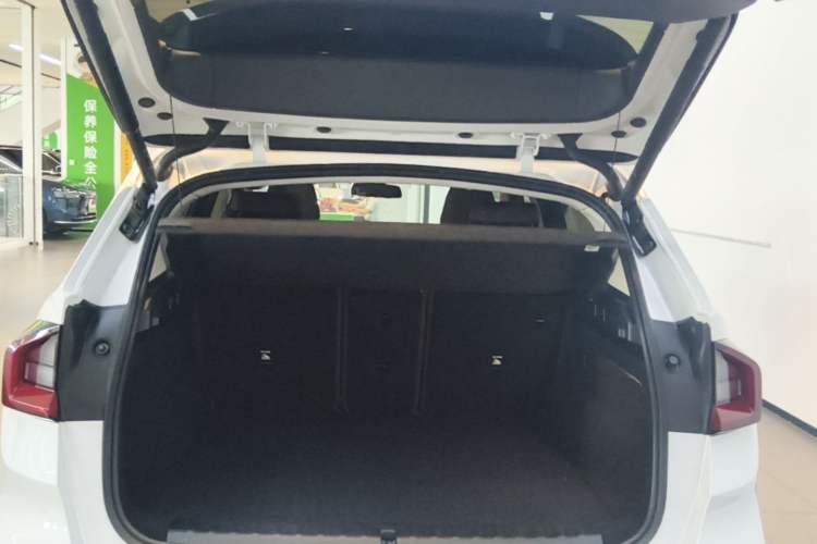 Used BMW iX1 2023 eDrive25L X Design Package Trunk
