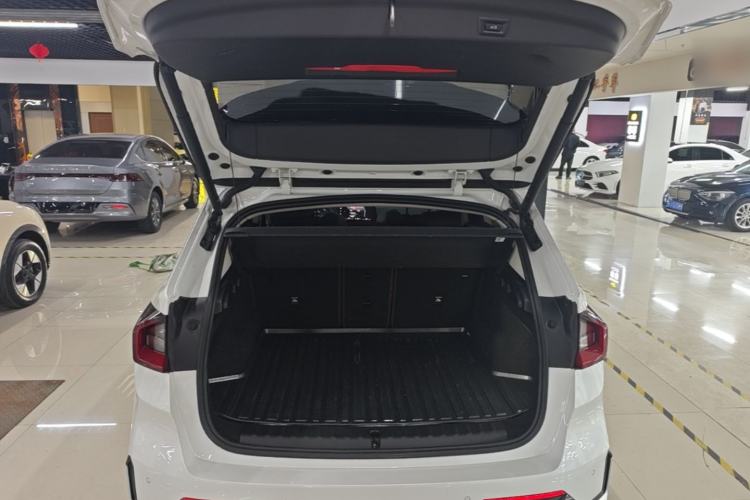 Used BMW iX1 2023 eDrive25L X Design Package Trunk