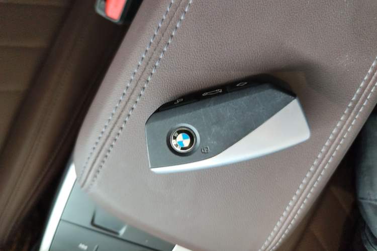 Used BMW iX1 2023 eDrive25L X Design Package Vehicle Key