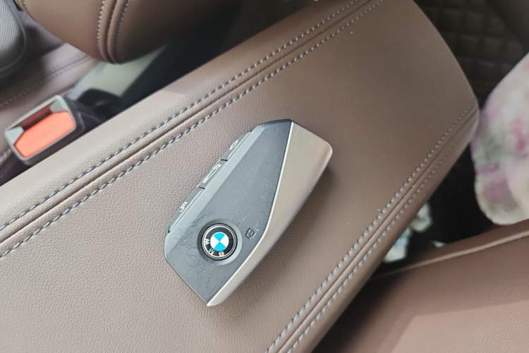 Used BMW iX1 2023 eDrive25L X Design Package Vehicle Key