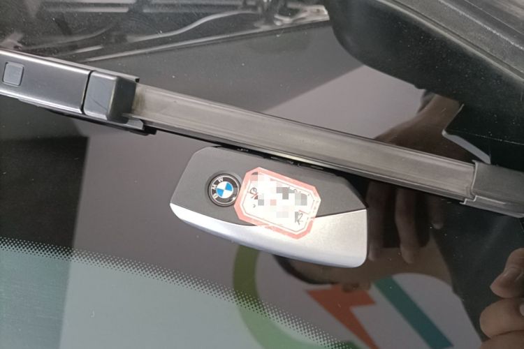 Used BMW iX1 2023 eDrive25L X Design Package Vehicle Key